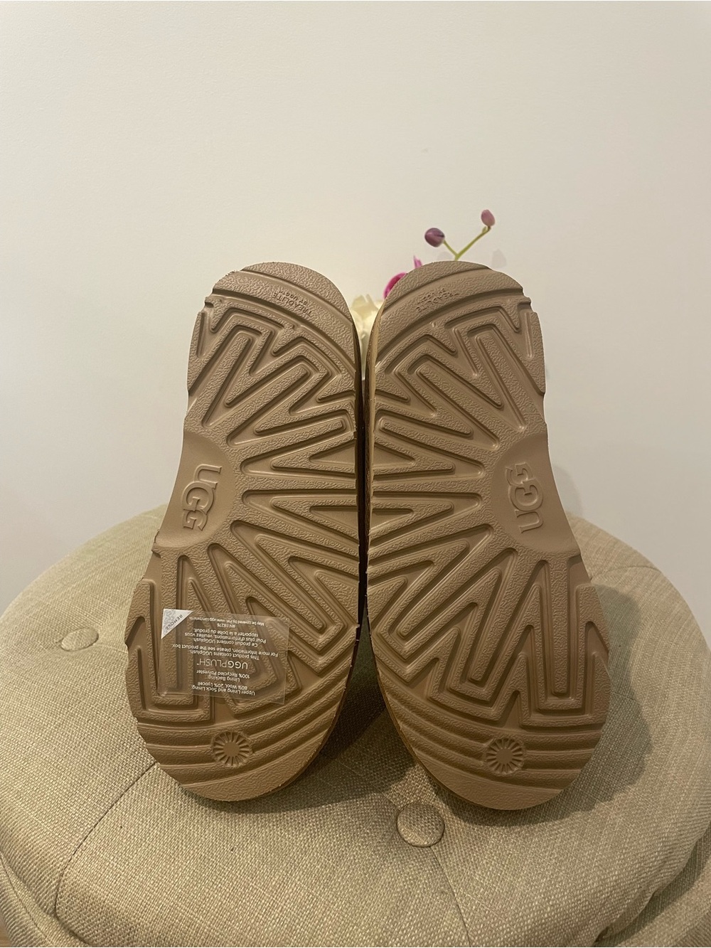 UGG Kids Chestnut Glitter Patterned Shearling Boot - Picture 11 of 13